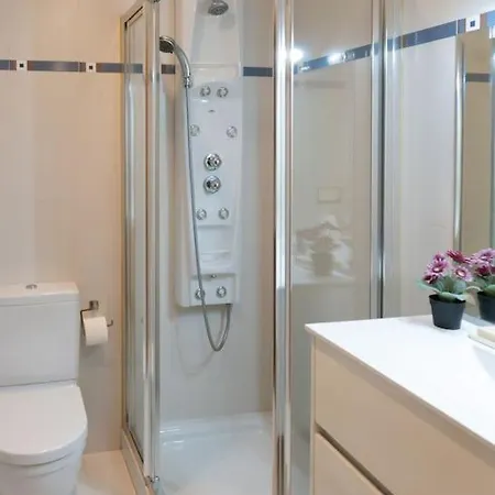 アパート Centro 3hab Parking Incluido & Wifi 5pax ツ By Rias Baixas ヴィーゴ