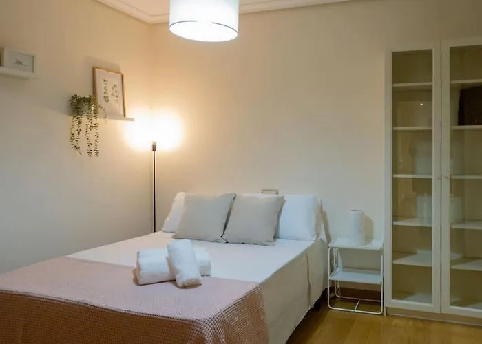 Apartmán Centro 3hab Parking Incluido & Wifi 5pax ツ By Rias Baixas