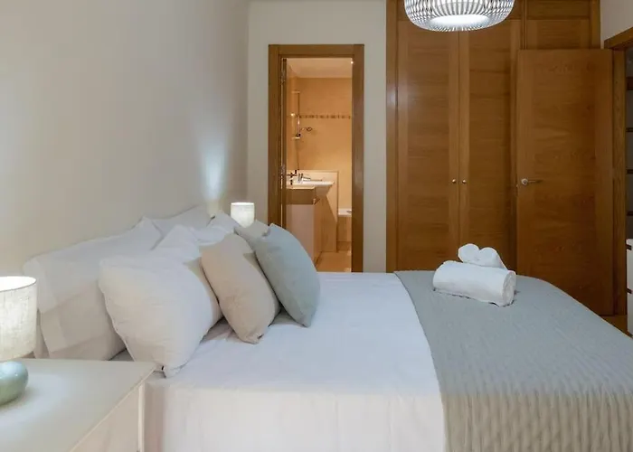 Apartmán Centro 3hab Parking Incluido & Wifi 5pax ツ By Rias Baixas *
