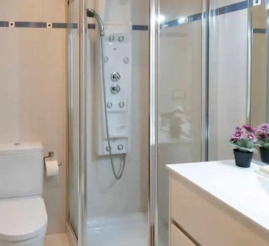 Apartmán Centro 3hab Parking Incluido & Wifi 5pax ツ By Rias Baixas Vigo